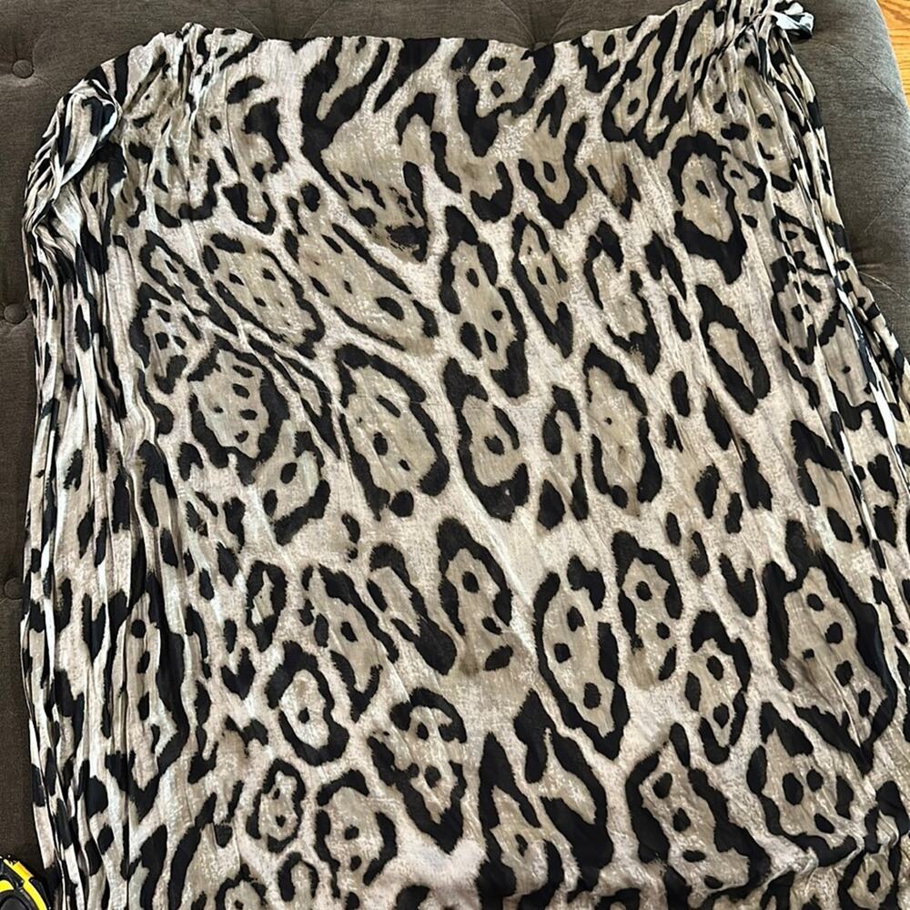 Roffe leopard scarf